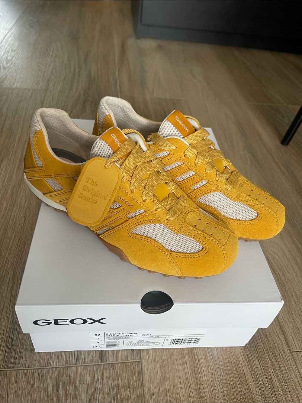Yellow and off-white Geox Snake Original women's sneakers